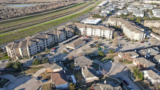 West-Oak-Village 03